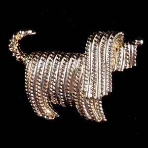 1970 Sarah Coventry Shaggy Dog Brooch