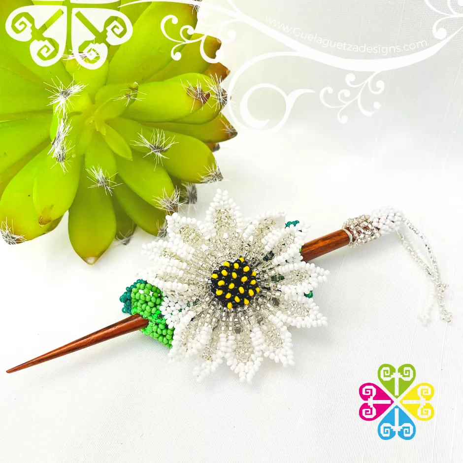 Beaded Daysi Hair Brooch