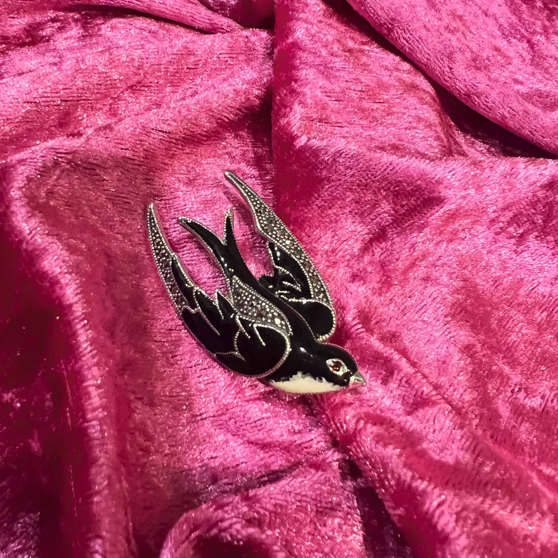 Black enamel Bird Brooch silver Marcasite