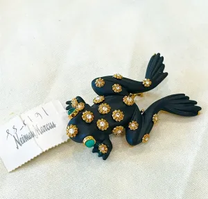 Fabulous vintage fashion designer frog brooch signed by Erwin Pearl.