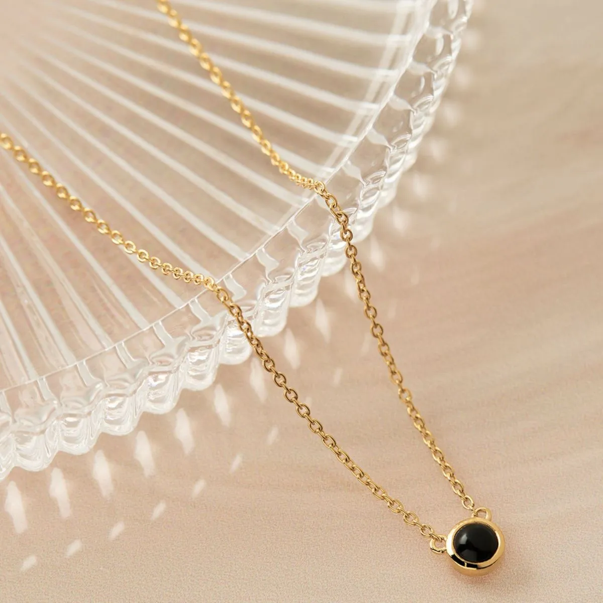 Heavenly Onyx Necklace | Yellow Gold