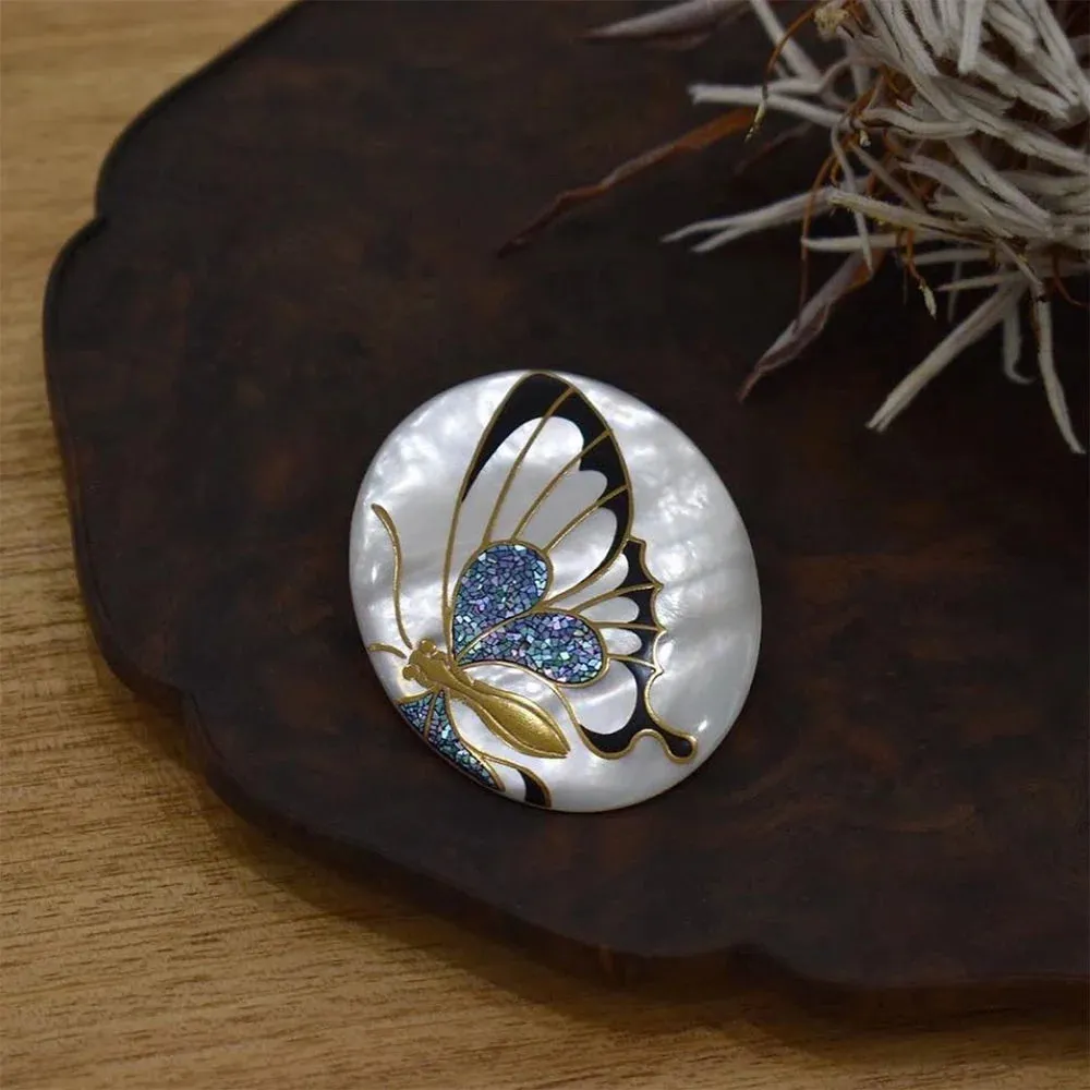 Maki-e Urushi Lacquer Brooch - White South Sea Pearl Shell / Butterfly -, Traditional Japanese Urushi Lacquer Jewelry