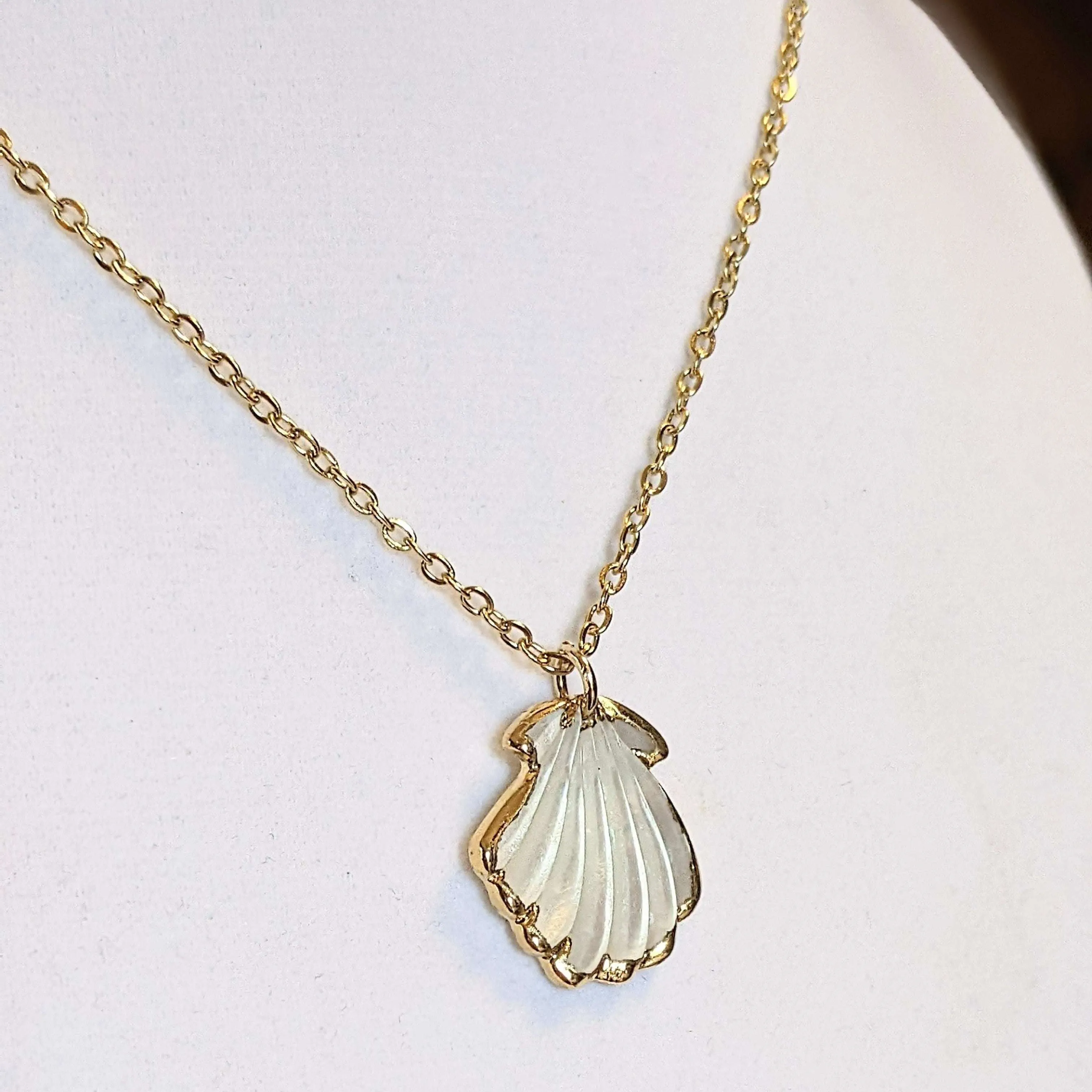 Natural Scallop Shell Necklace, 18- 24 inch