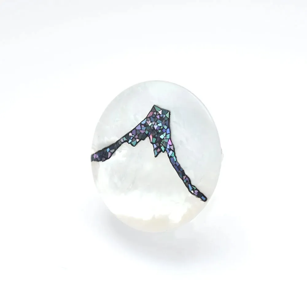 Raden Brooch - White South Sea Pearl Shell / Mt. Fuji -, Traditional Japanese Urushi Lacquer Jewelry