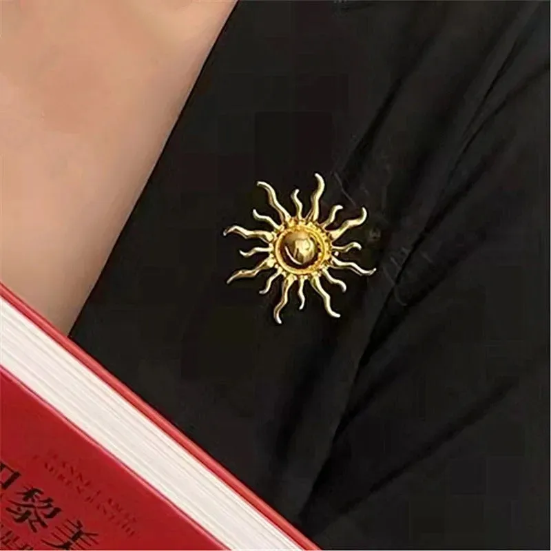 Vintage Style Chic Women’s Brooch Pin with Retro Sun Design