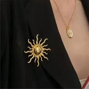 Vintage Style Chic Women’s Brooch Pin with Retro Sun Design